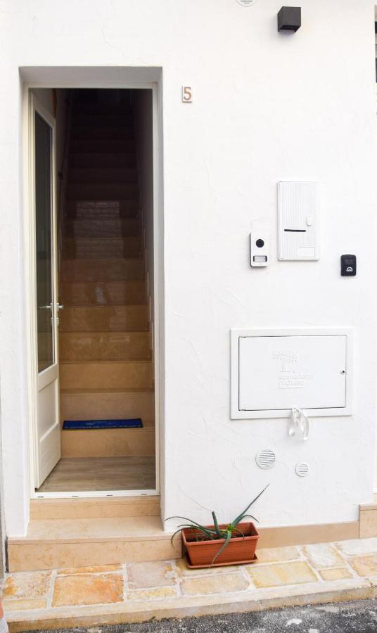 Ferienwohnung Casa Rodolovich Locazione Breve Polignano a Mare Exterior foto
